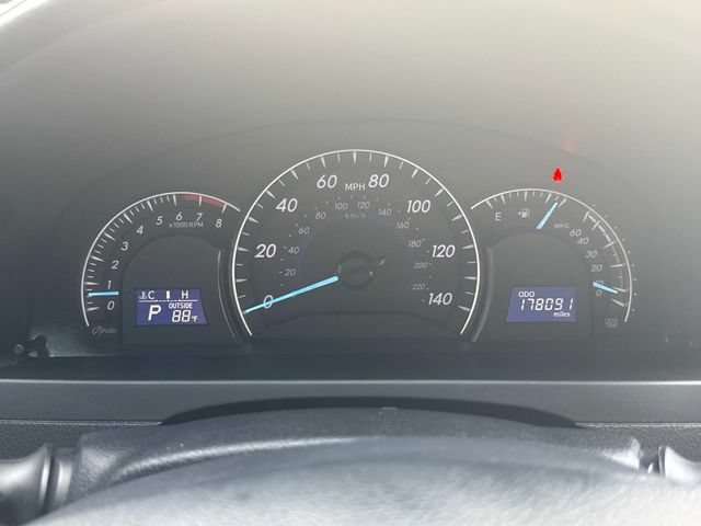 Used 2012 Toyota Camry XLE FWD image 39