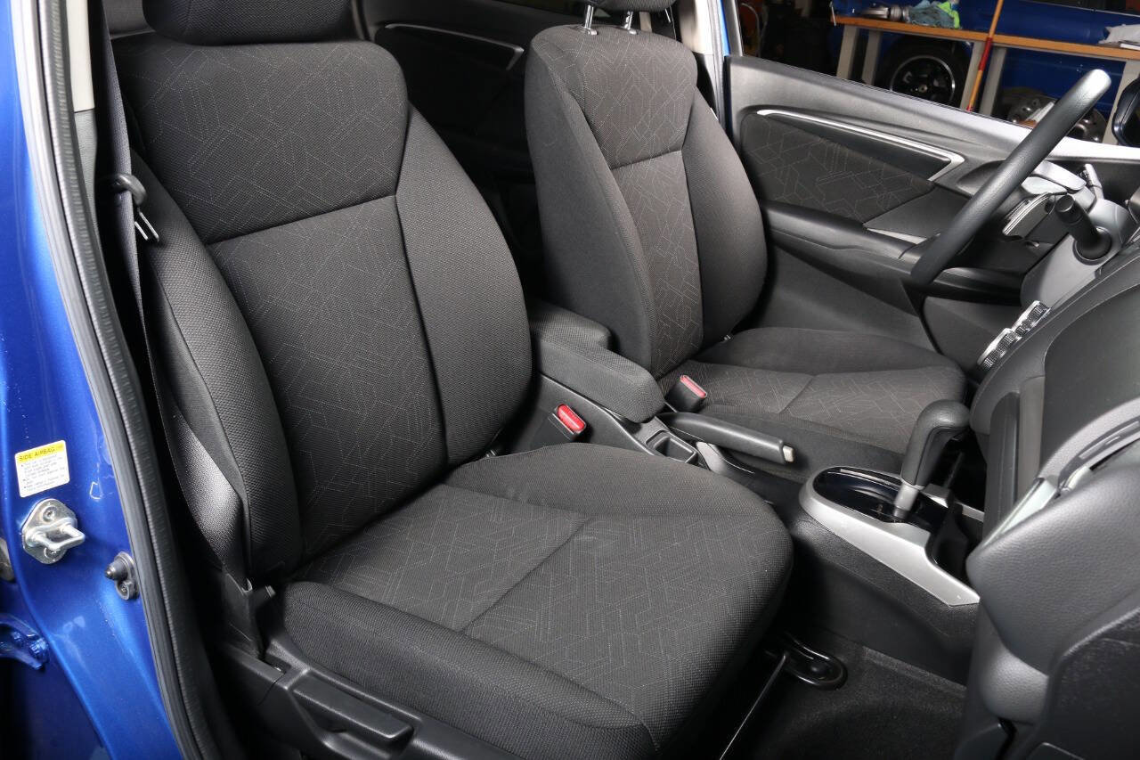 Used 2016 Honda Fit EX image 29