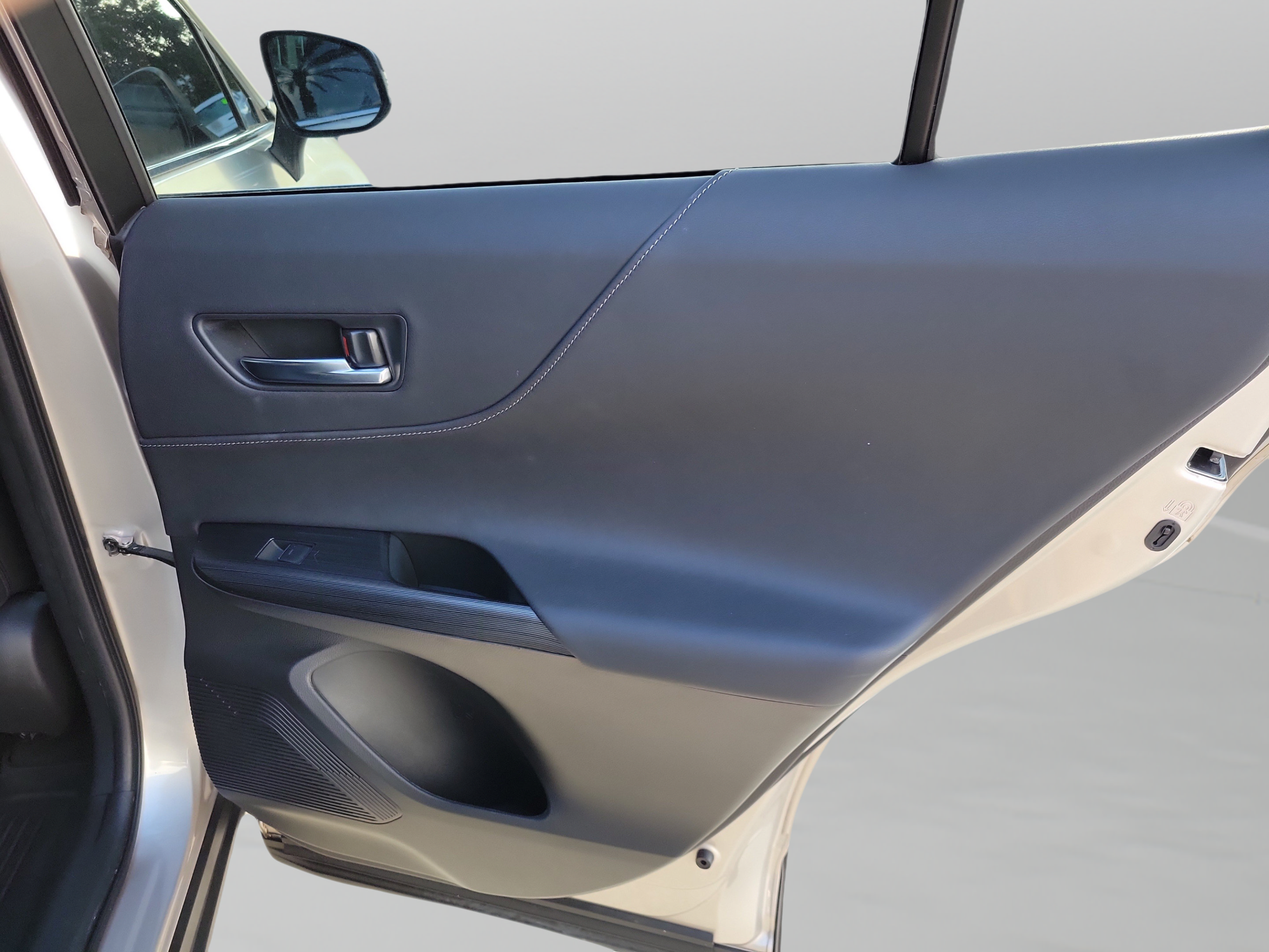 Used 2023 Toyota Venza Limited AWD/4WD image 27