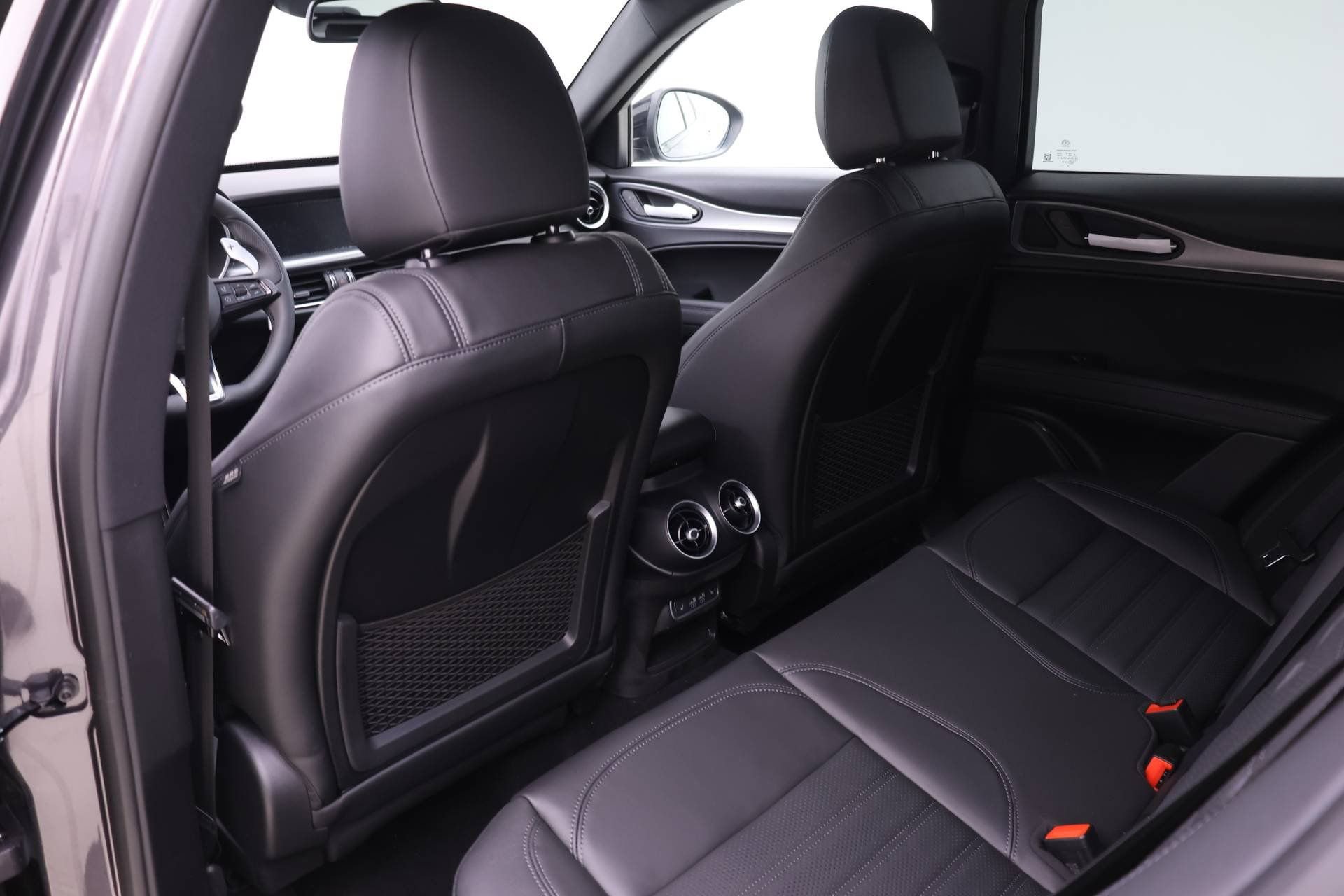 New 2026 Alfa Romeo Stelvio Sprint w/ Convenience Package image 14