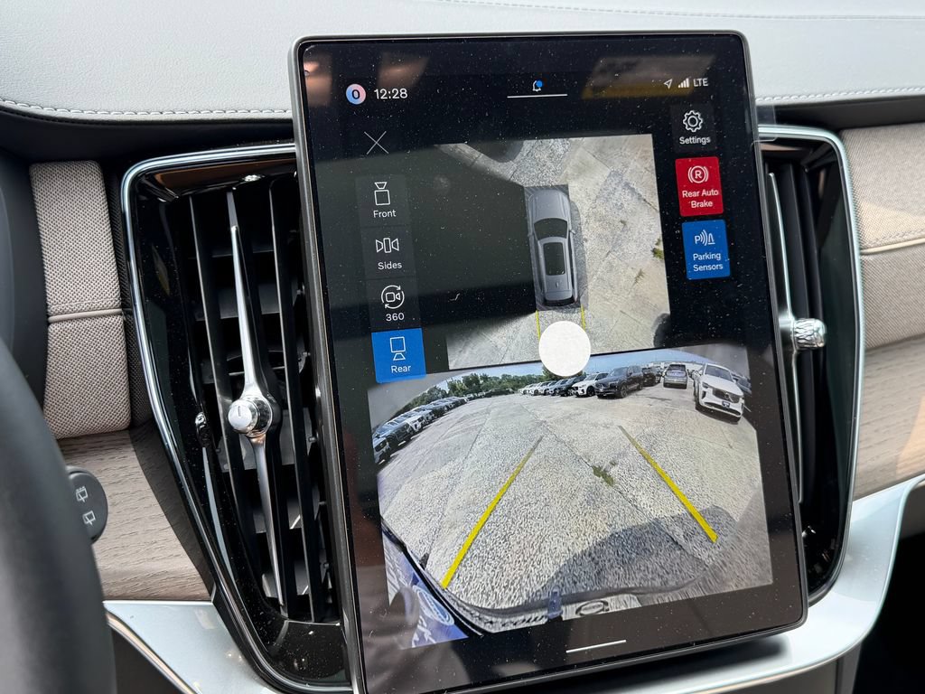 New 2026 Volvo XC90 B6 Ultra w/ Protection Package Premier AWD/4WD image 23