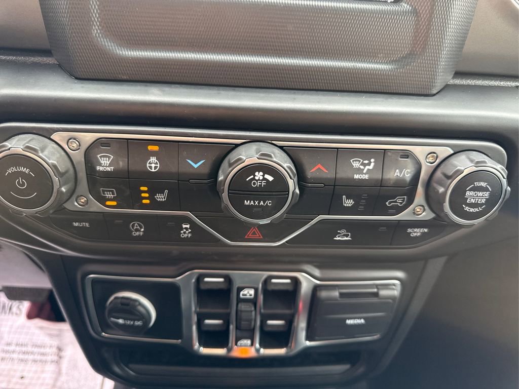 Used 2022 Jeep Gladiator Willys image 30