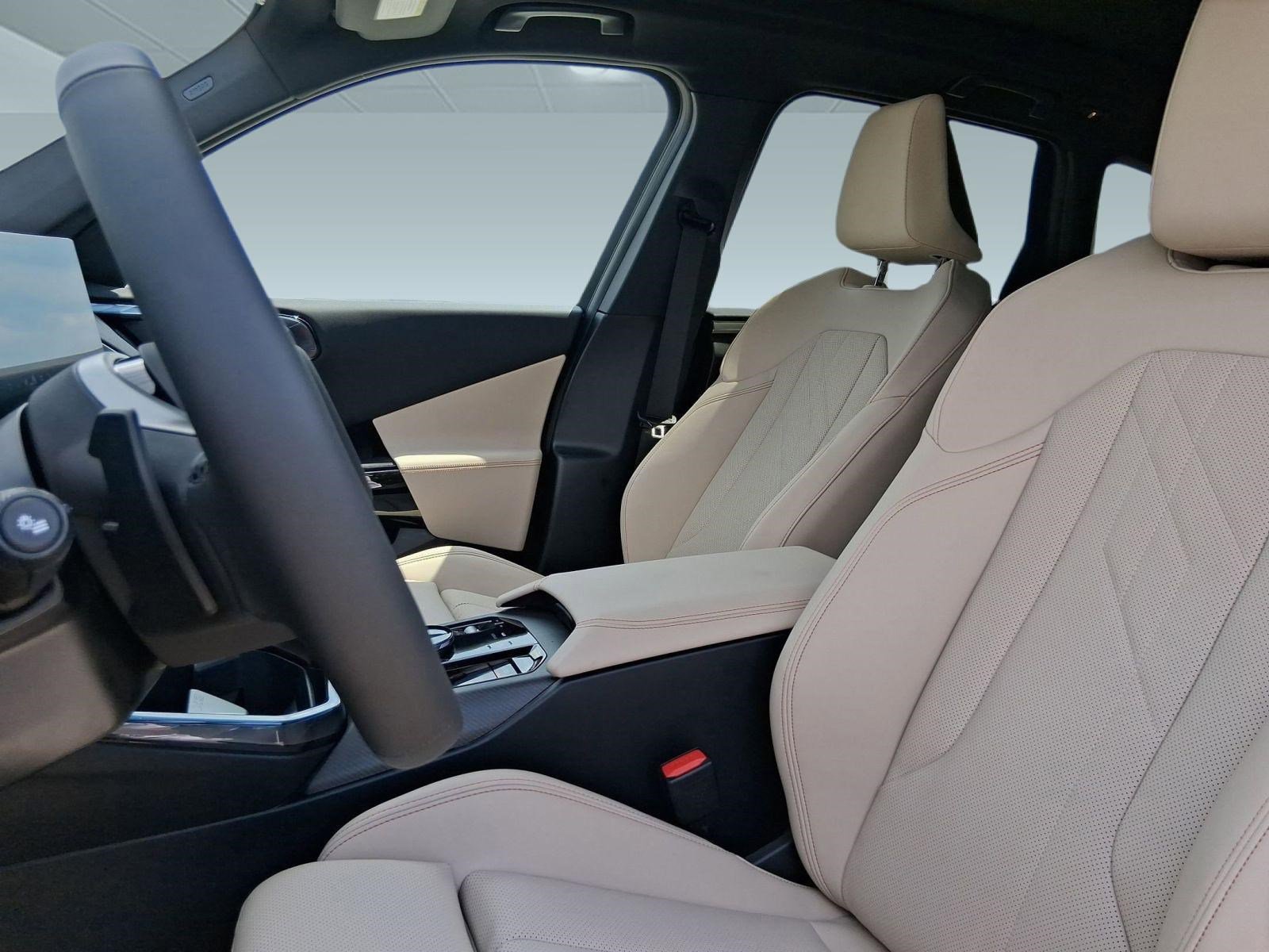 Used 2026 BMW X3 xDrive30 w/ Convenience Package image 5