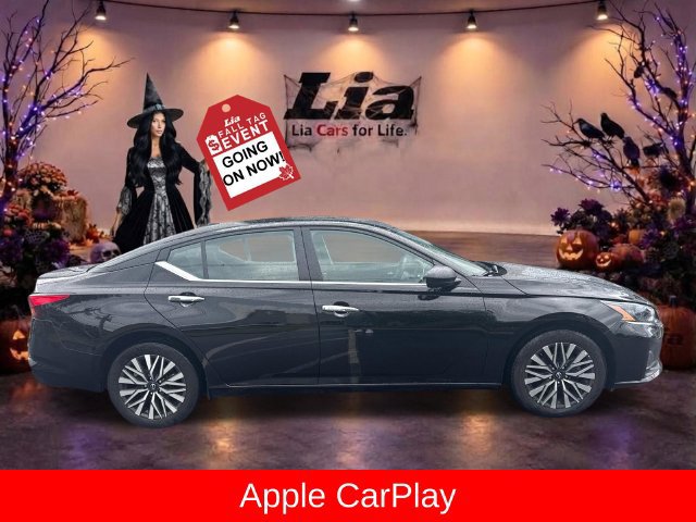 Used 2025 Nissan Altima 2.5 SV AWD/4WD image 2
