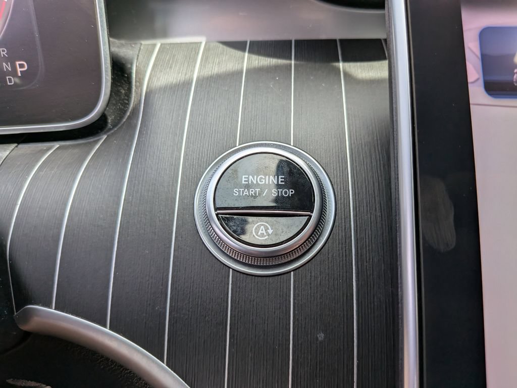 Used 2023 Mercedes-Benz C 300 Sedan image 25