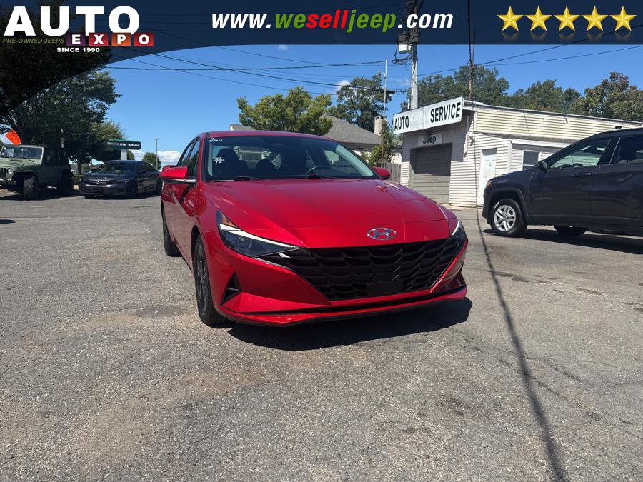 Used 2022 Hyundai Elantra SEL w/ Convenience Package image 2