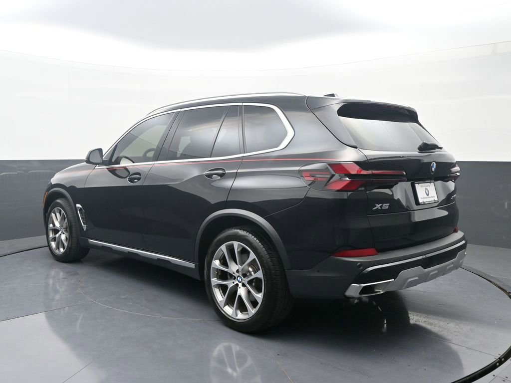 Used 2024 BMW X5 xDrive40i w/ Premium Package AWD/4WD image 5