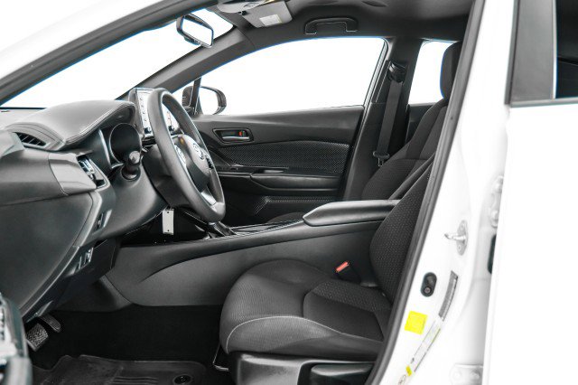 Used 2019 Toyota C-HR LE image 27