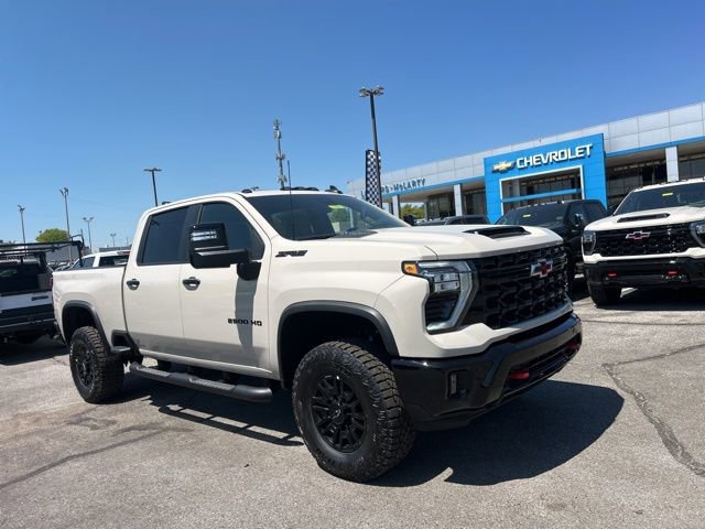 New 2026 Chevrolet Silverado 2500 ZR2 w/ LPO, Dark Essentials Package