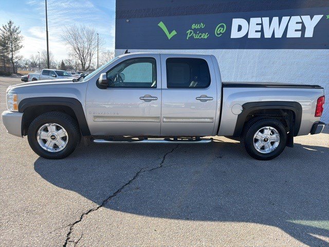 Used 2009 Chevrolet Silverado 1500 LTZ w/ Safety Package AWD/4WD image 2
