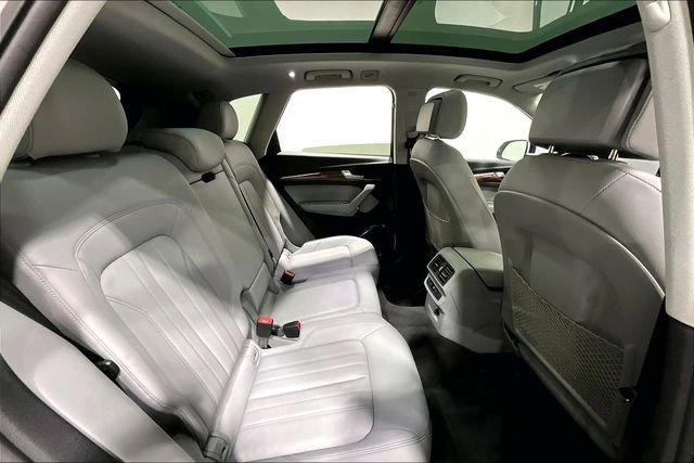 Used 2023 Audi Q5 2.0T Premium w/ Convenience Package image 28