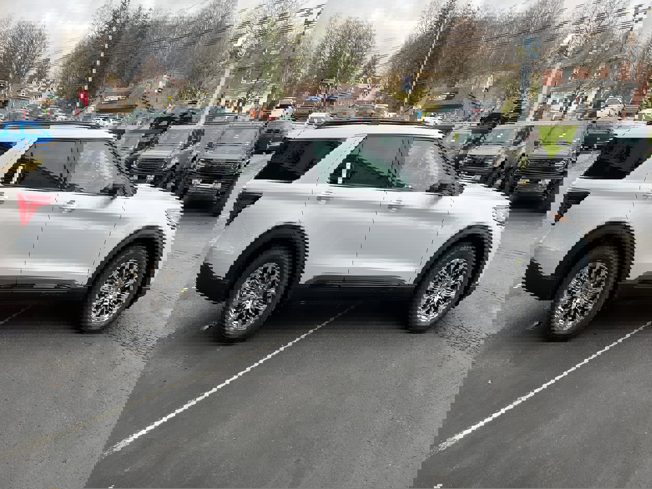 New 2026 Ford Explorer Active w/ Active Comfort Package image 5