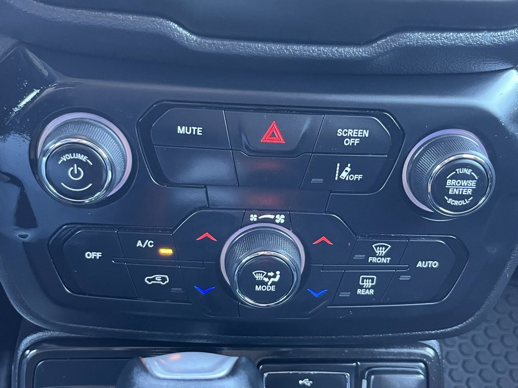 Used 2023 Jeep Renegade Trailhawk image 8