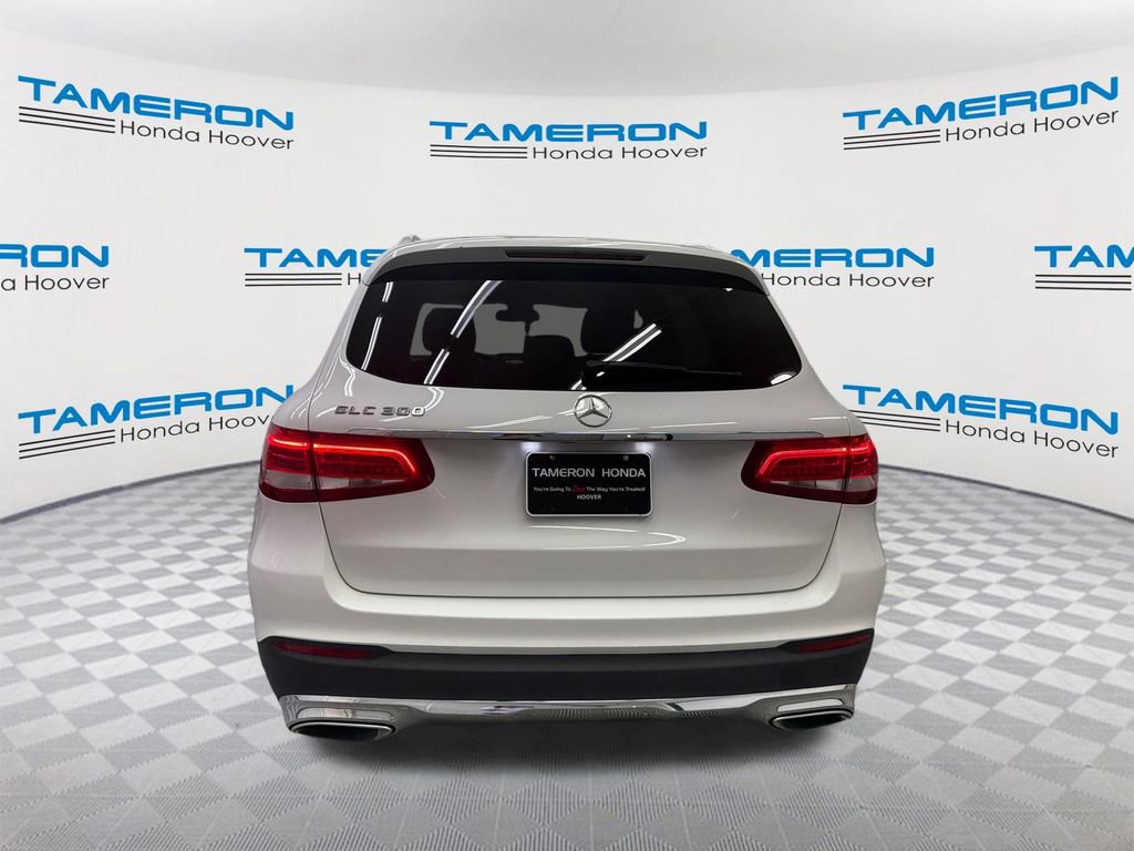 Used 2019 Mercedes-Benz GLC 300 w/ Premium Package image 4