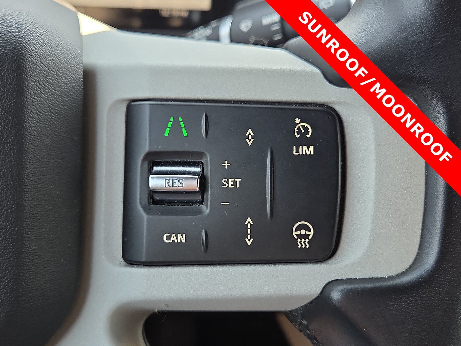 Used 2024 Land Rover Defender 110 X-Dynamic SE AWD/4WD image 22