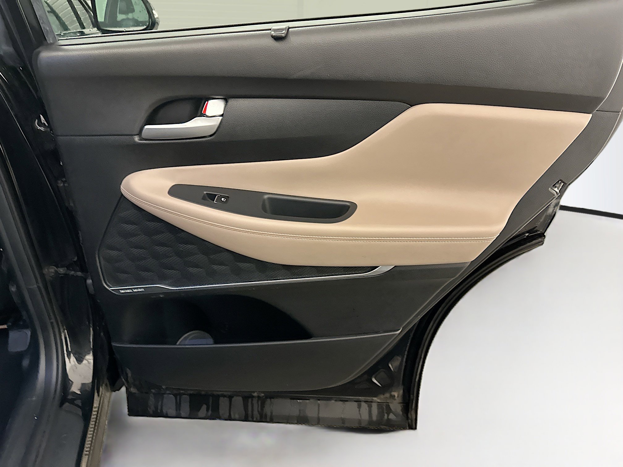 Used 2023 Hyundai Santa Fe SEL w/ Premium Package image 33