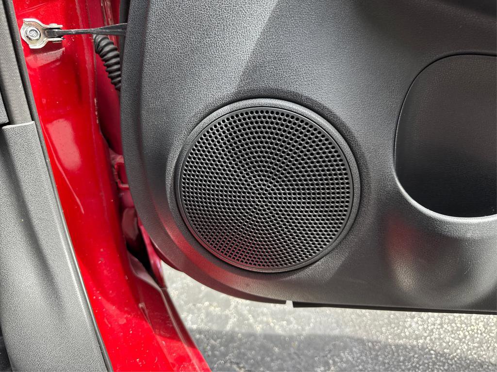 Used 2015 Nissan Versa Note SV image 33