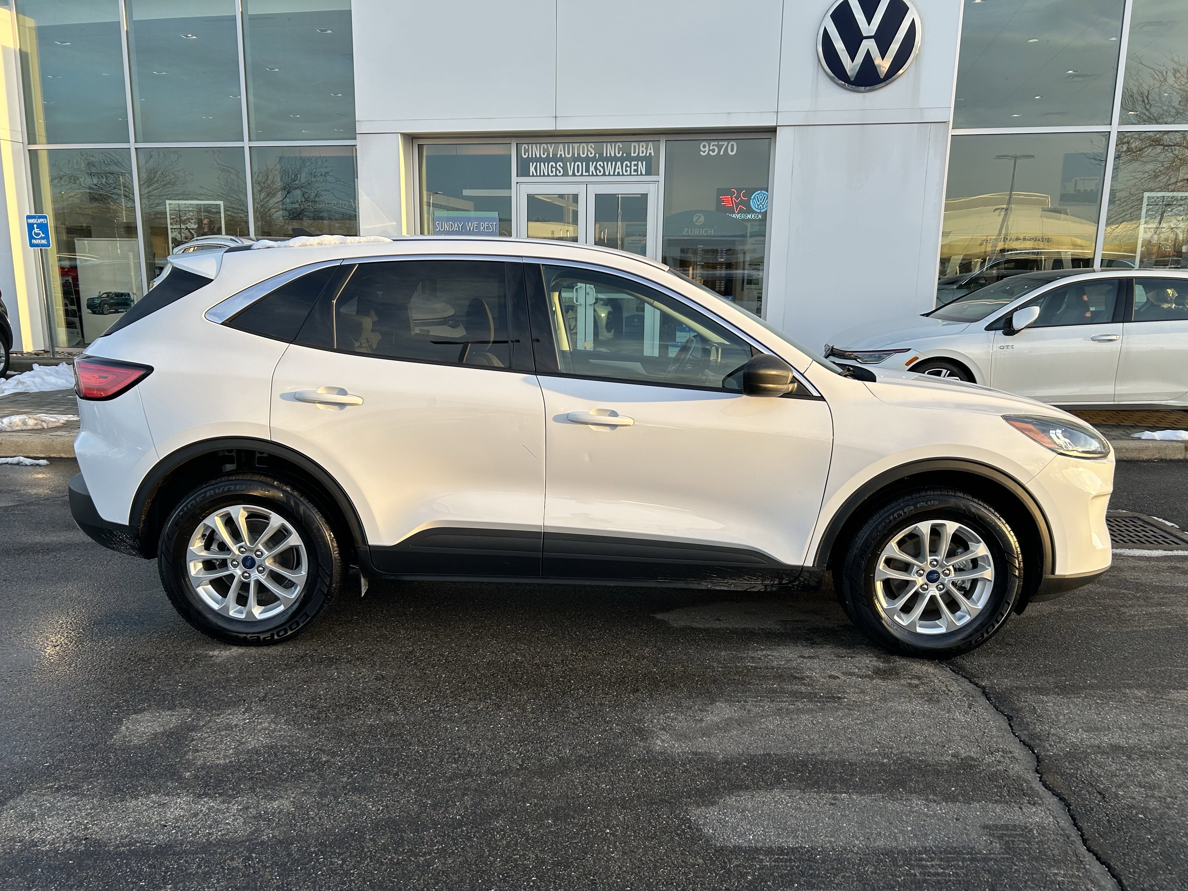 Used 2022 Ford Escape SE w/ Convenience Package image 8