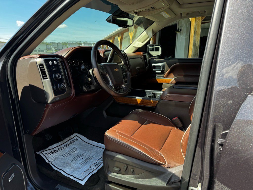 Used 2014 Chevrolet Silverado 1500 High Country w/ High Country Premium Package image 17