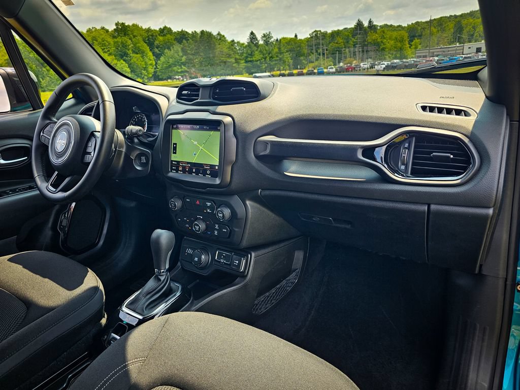 Used 2022 Jeep Renegade Altitude AWD/4WD image 38