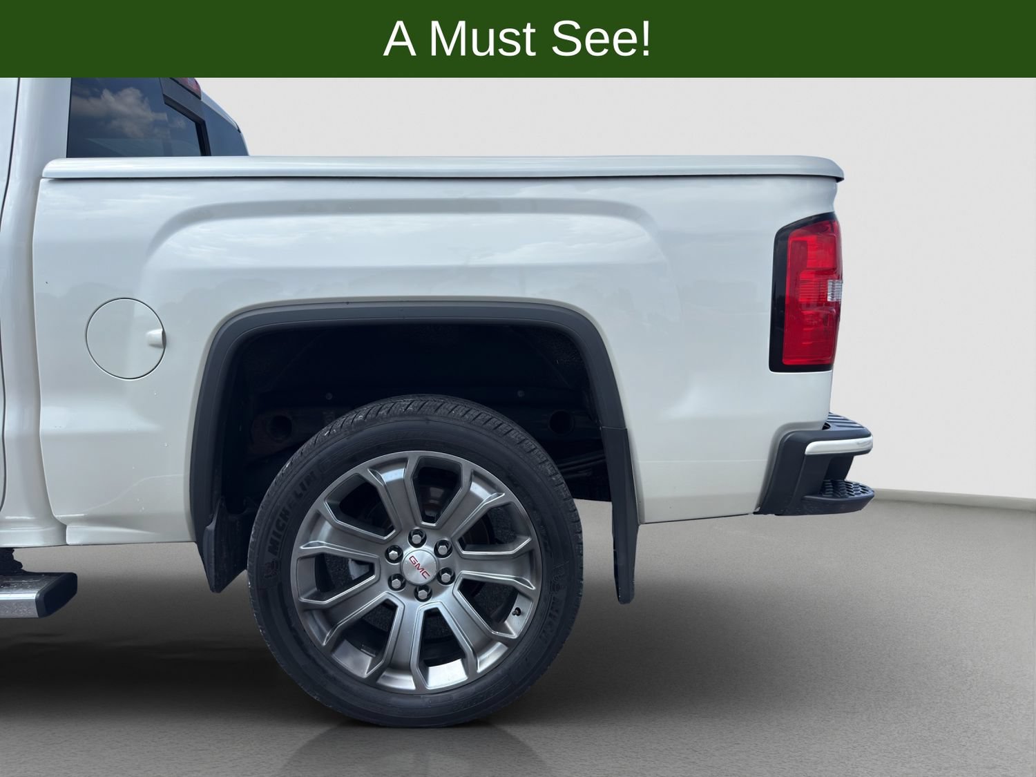 Used 2015 GMC Sierra 1500 Denali w/ Driver Alert Package AWD/4WD image 22
