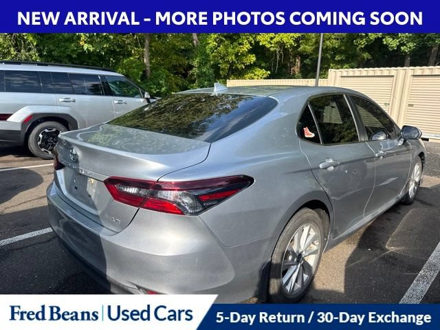 Used 2024 Toyota Camry LE FWD image 4