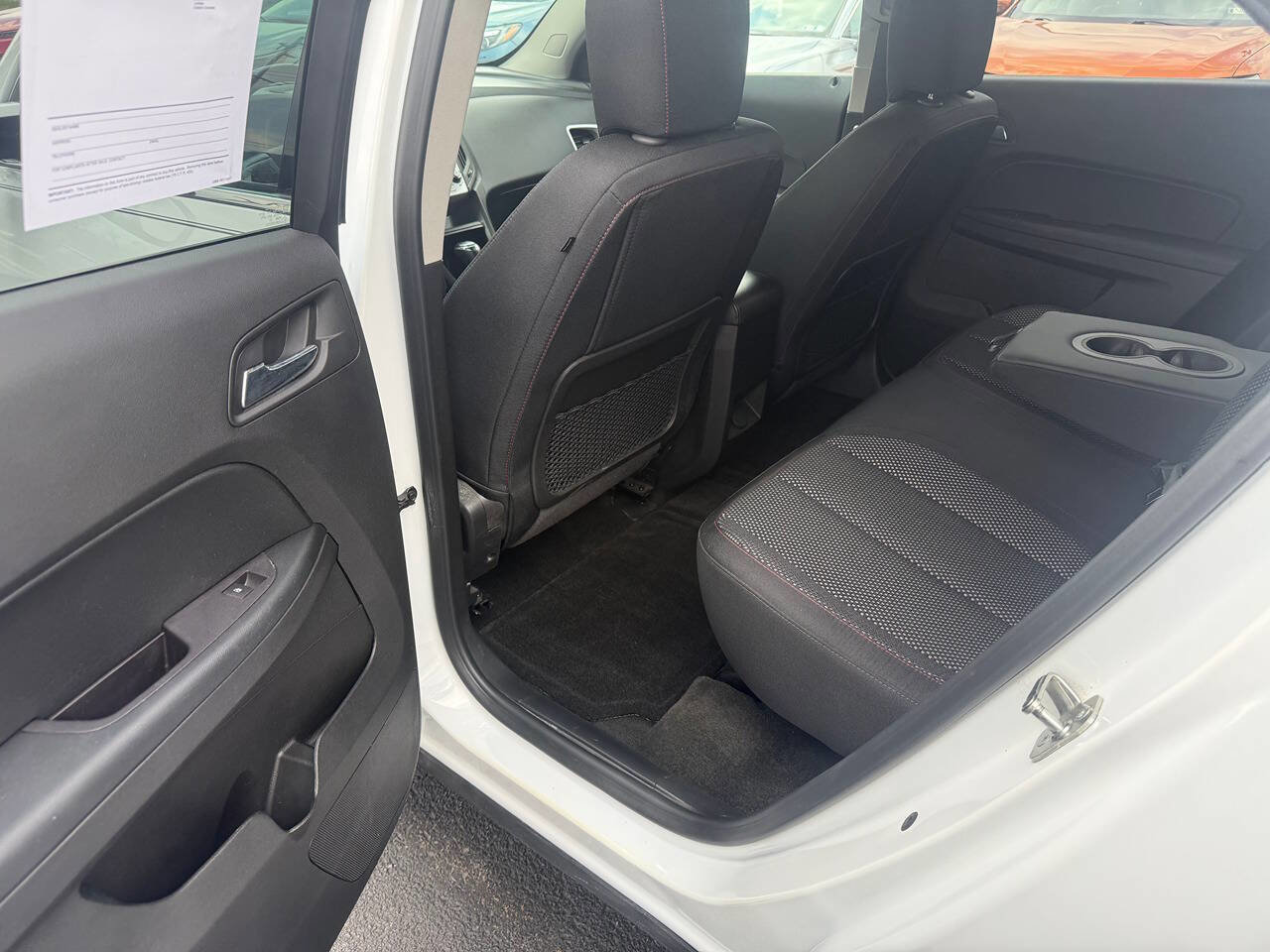 Used 2017 Chevrolet Equinox LT w/ Convenience Package FWD image 9