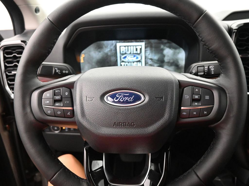 New 2025 Ford Ranger Lariat w/ FX4 Off-Road Package image 18