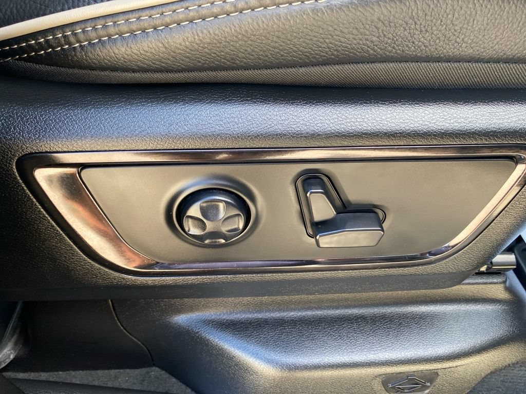 Used 2023 RAM 1500 Limited AWD/4WD image 12