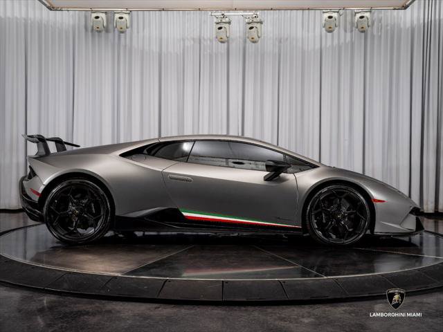Used 2018 Lamborghini Huracan Performante AWD/4WD image 6