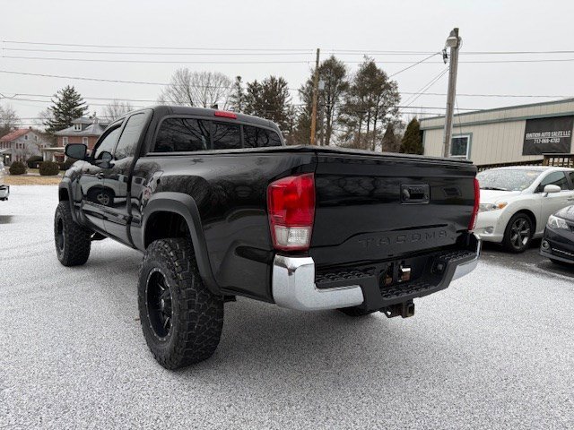 Used 2016 Toyota Tacoma TRD Off-Road w/ Towing Package image 6