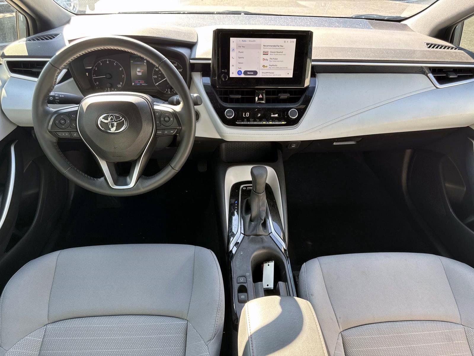 Used 2025 Toyota Corolla SE image 19