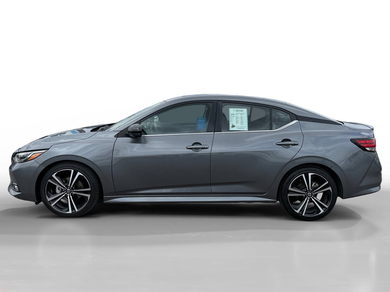 Used 2022 Nissan Sentra SR w/ SR Premium Package FWD image 2
