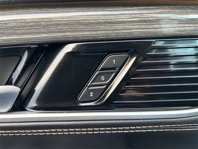 Used 2022 Jeep Wagoneer Series II w/ Premium Group I image 17