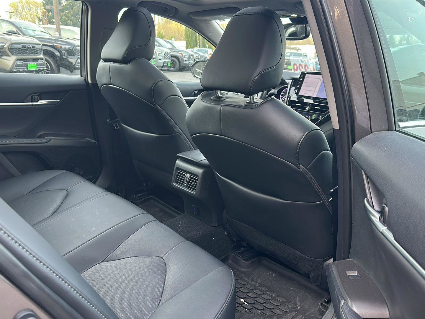 Used 2023 Toyota Camry XLE w/ Navigation Package image 10