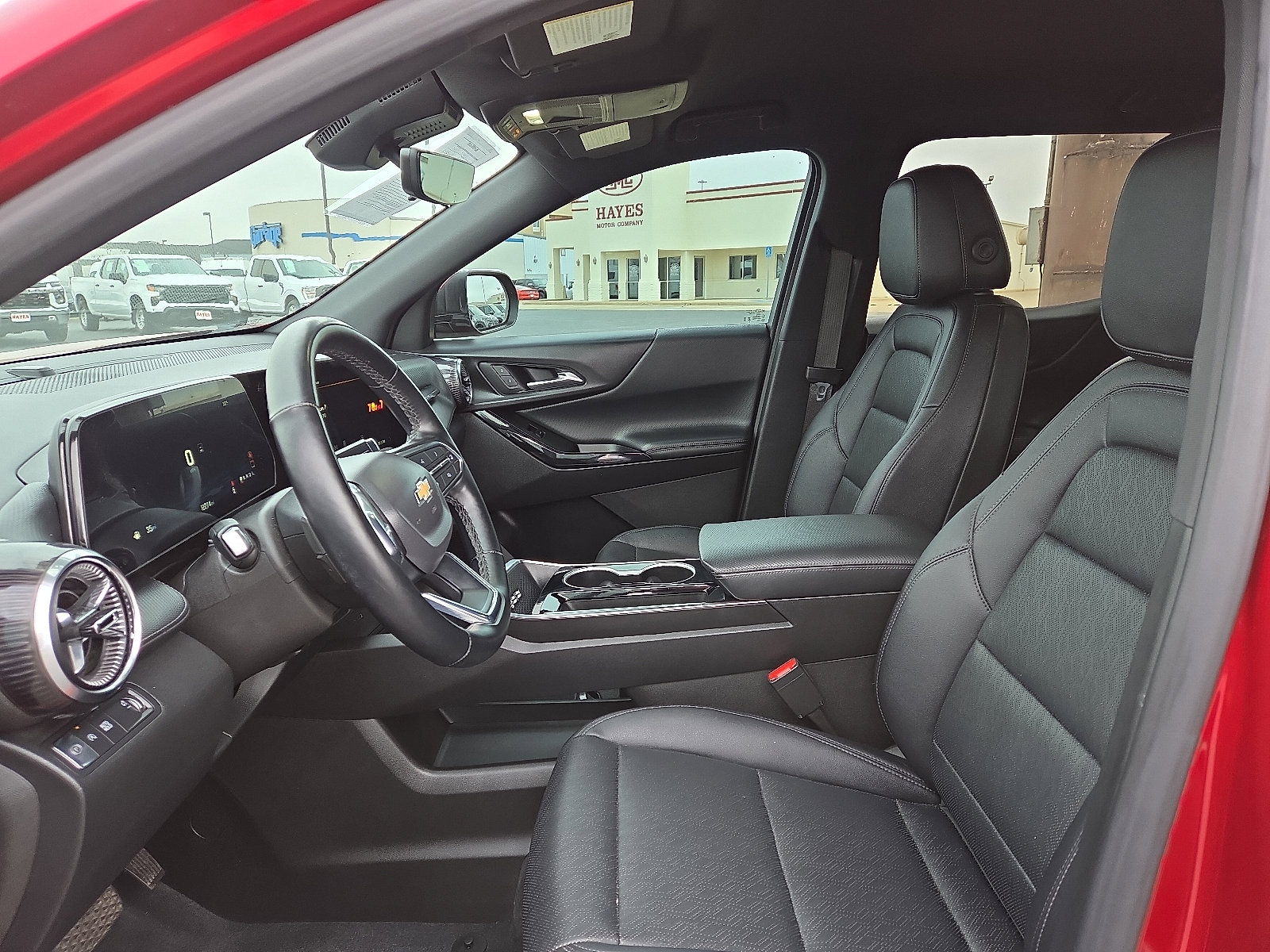 Used 2025 Chevrolet Equinox LT w/ Convenience Package II image 12