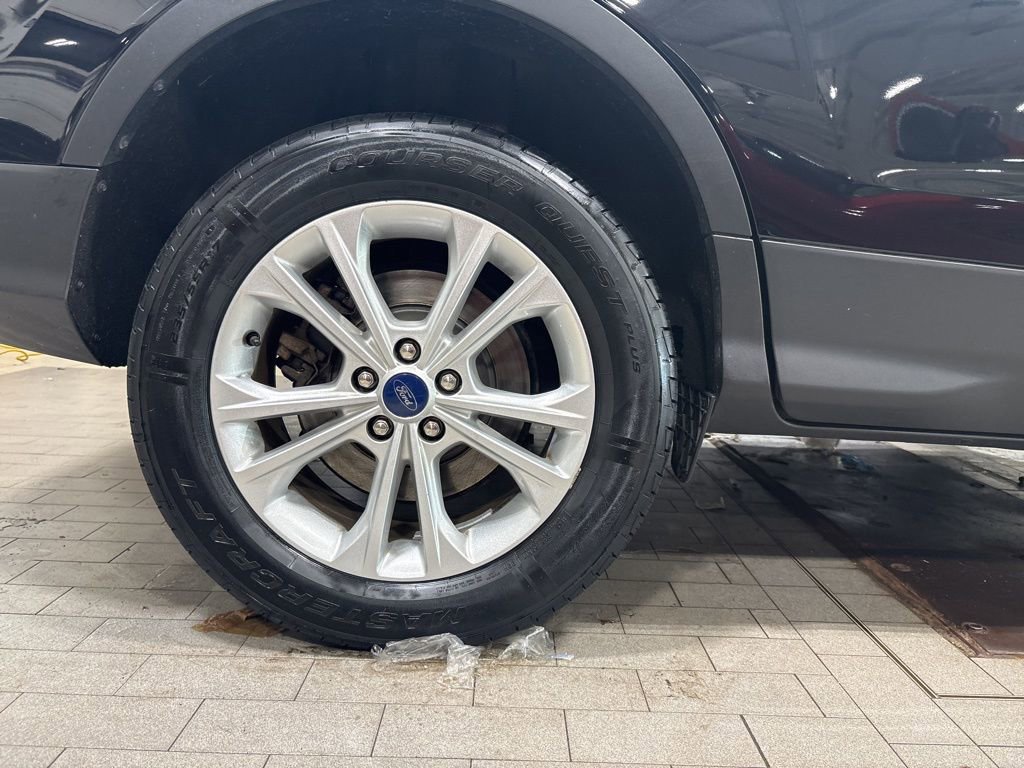 Used 2019 Ford Escape SE image 14