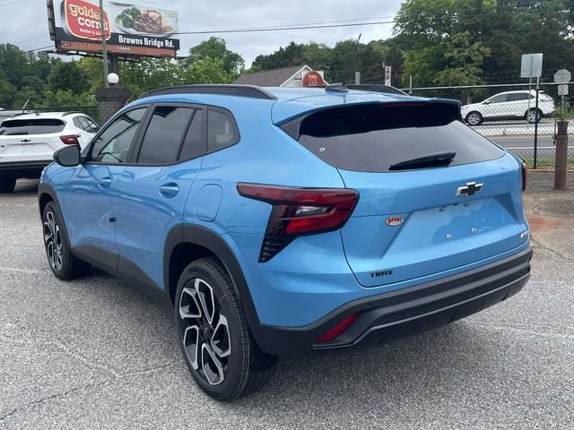New 2026 Chevrolet Trax RS w/ Sunroof Package FWD image 5