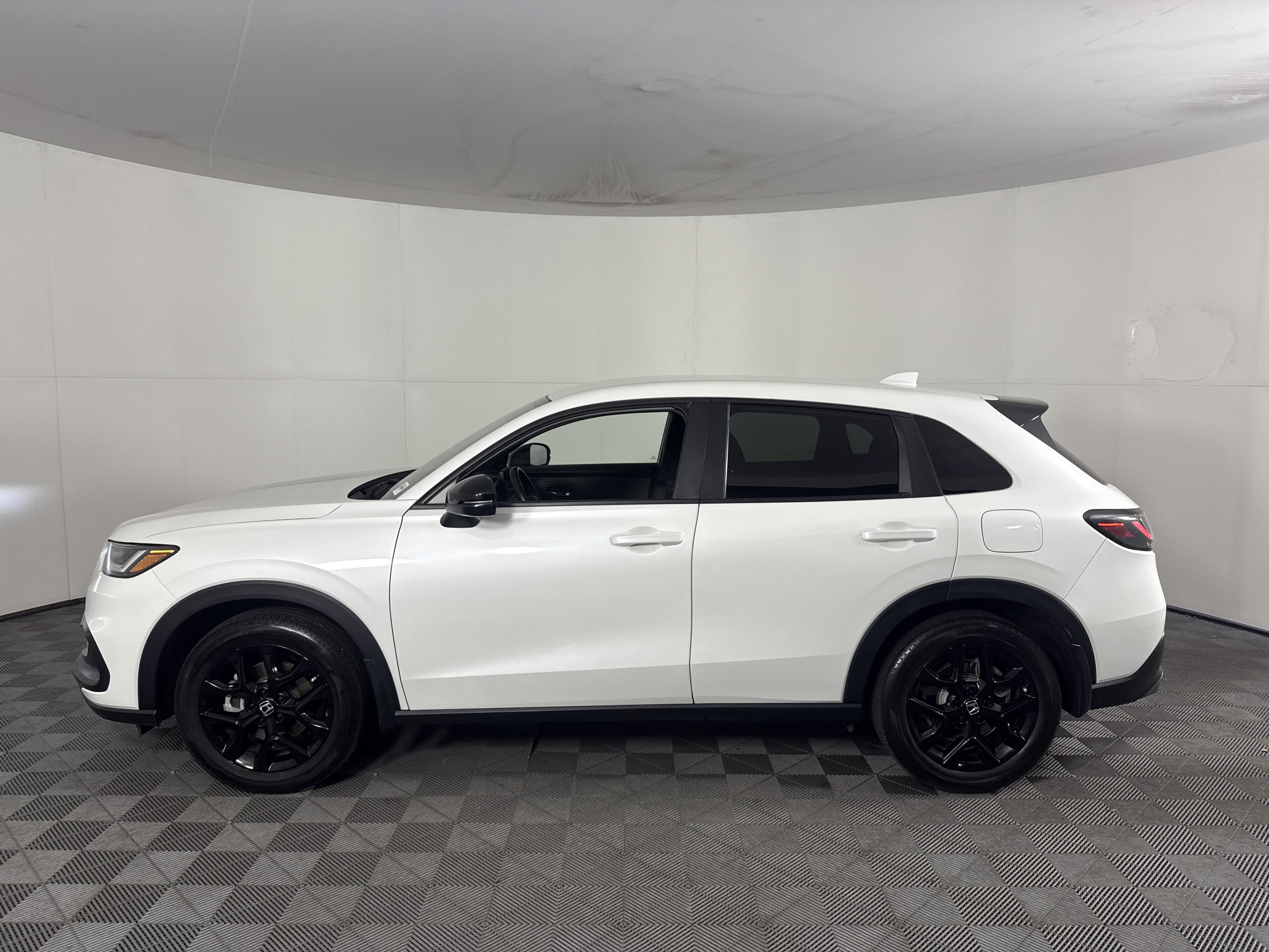 Certified 2023 Honda HR-V Sport image 7
