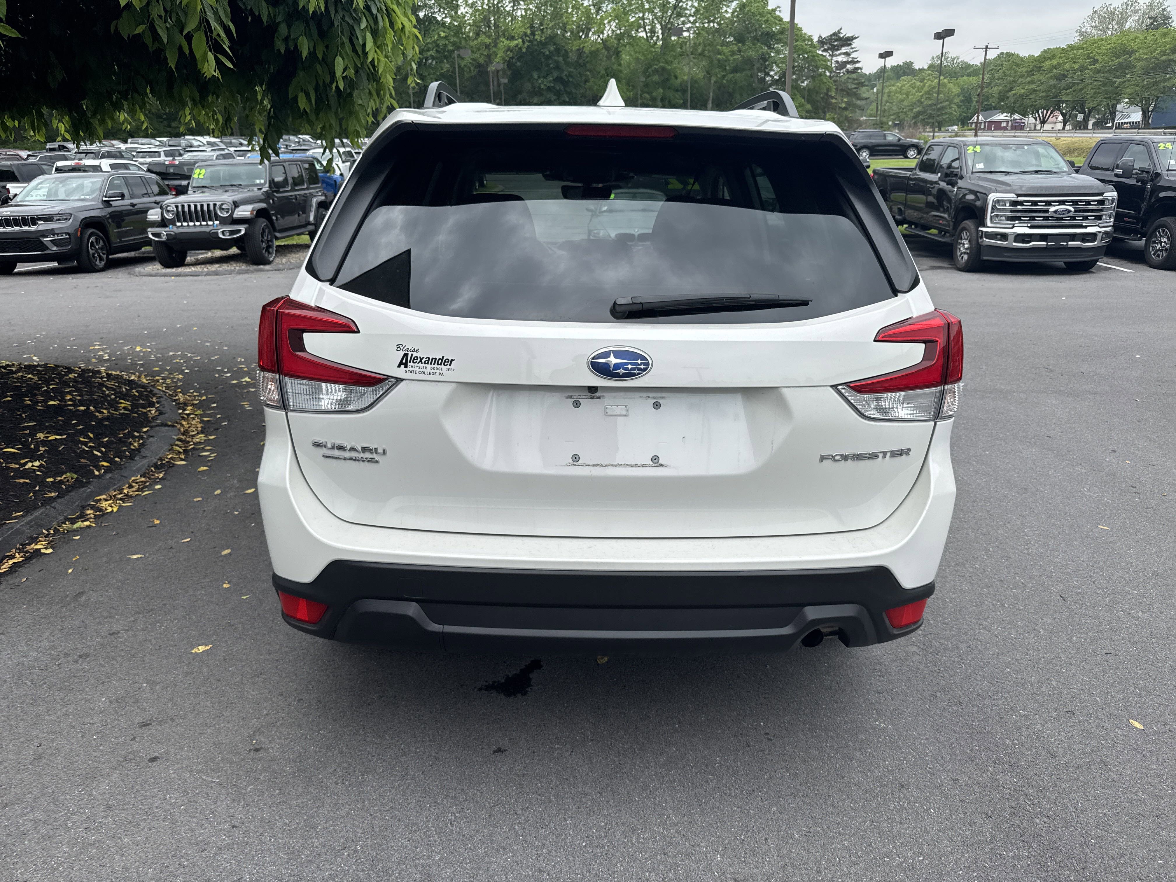 Used 2022 Subaru Forester Premium image 4