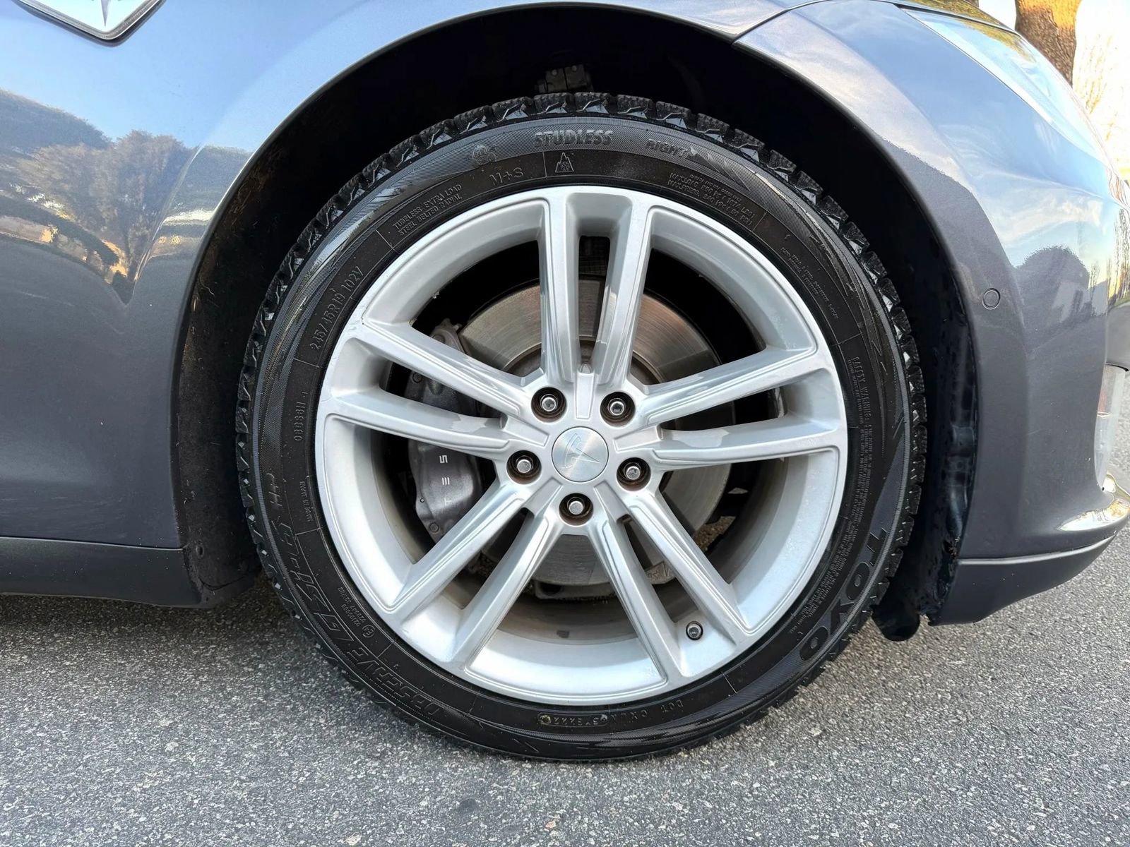 Used 2015 Tesla Model S 85 image 29