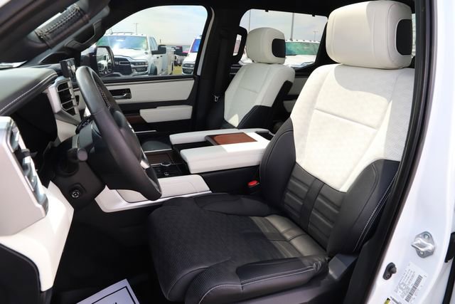 Used 2024 Toyota Tundra Capstone AWD/4WD image 18