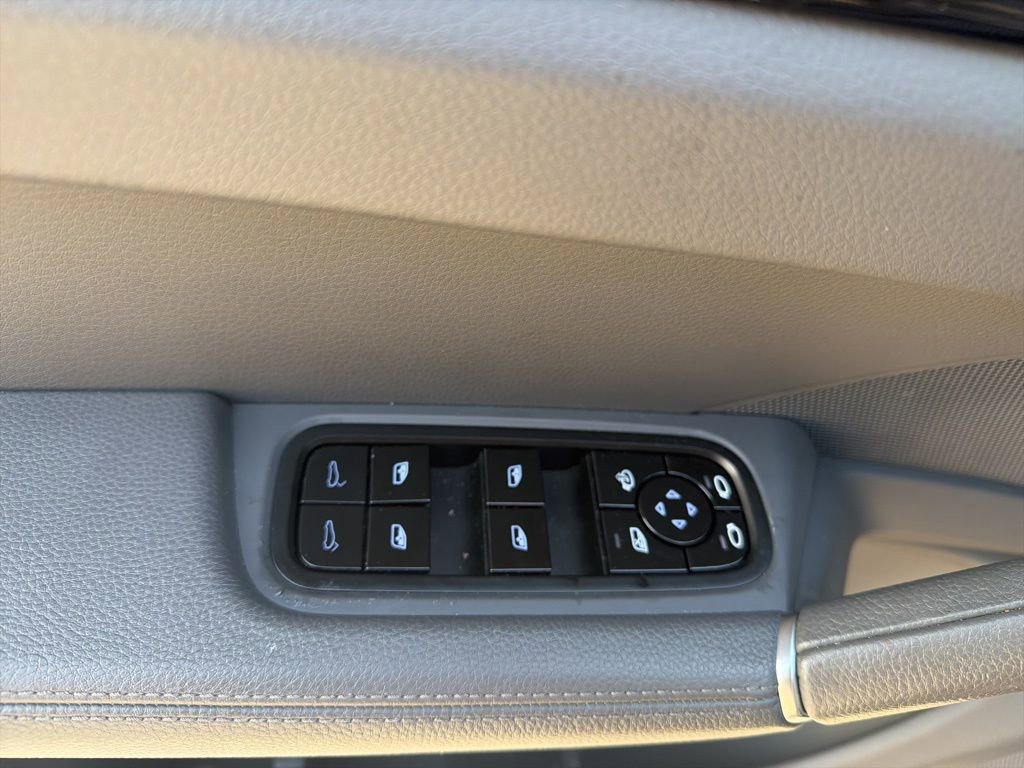 Used 2019 Porsche Cayenne AWD/4WD image 20