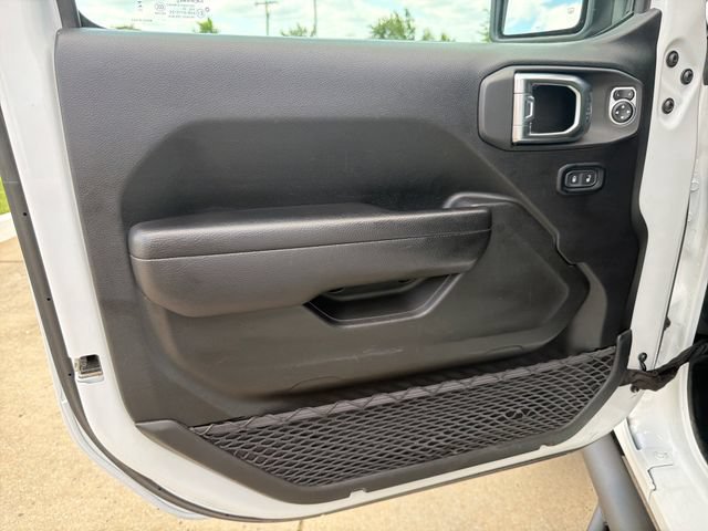 Used 2024 Jeep Wrangler Unlimited AWD/4WD image 12