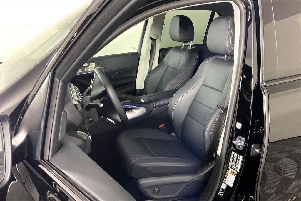 New 2026 Mercedes-Benz GLE 450 4MATIC w/ Winter Package image 9
