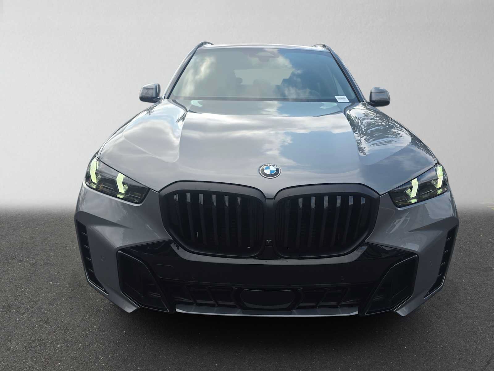 Used 2026 BMW X5 xDrive40i w/ M Sport Package AWD/4WD image 8