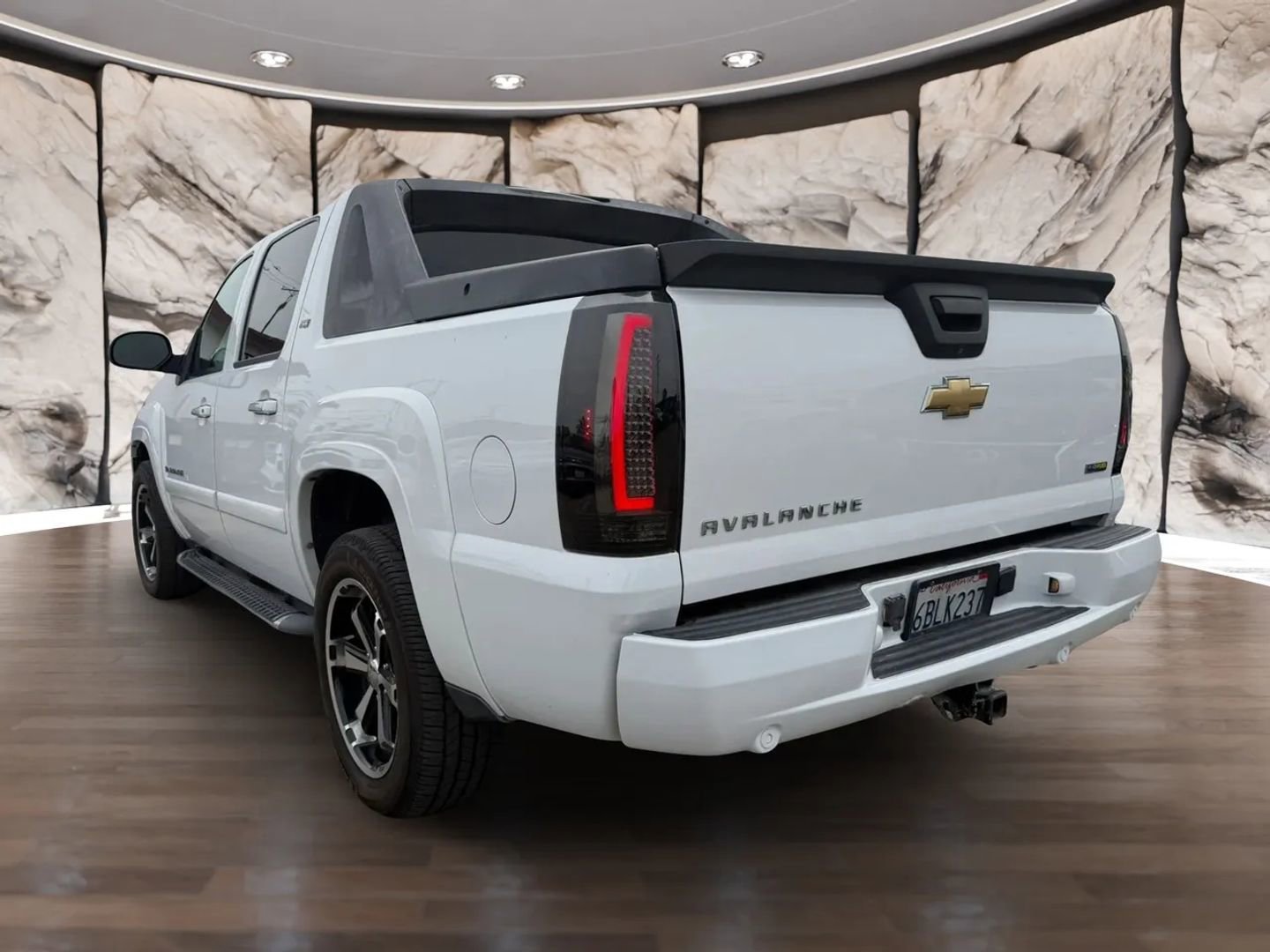 Used 2007 Chevrolet Avalanche LT w/ LT Preferred Equipment Group AWD/4WD image 8