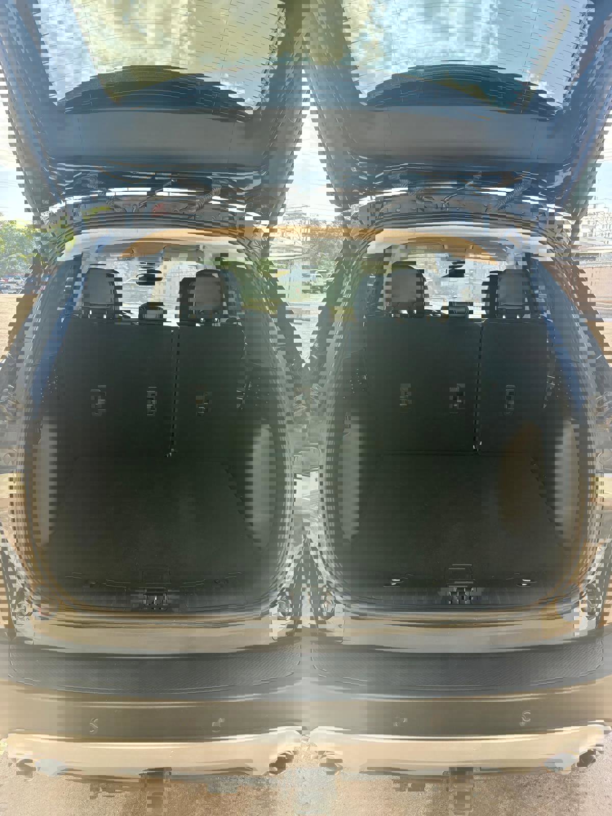 Used 2022 Ford Escape Titanium w/ Class II Trailer Tow Package image 6