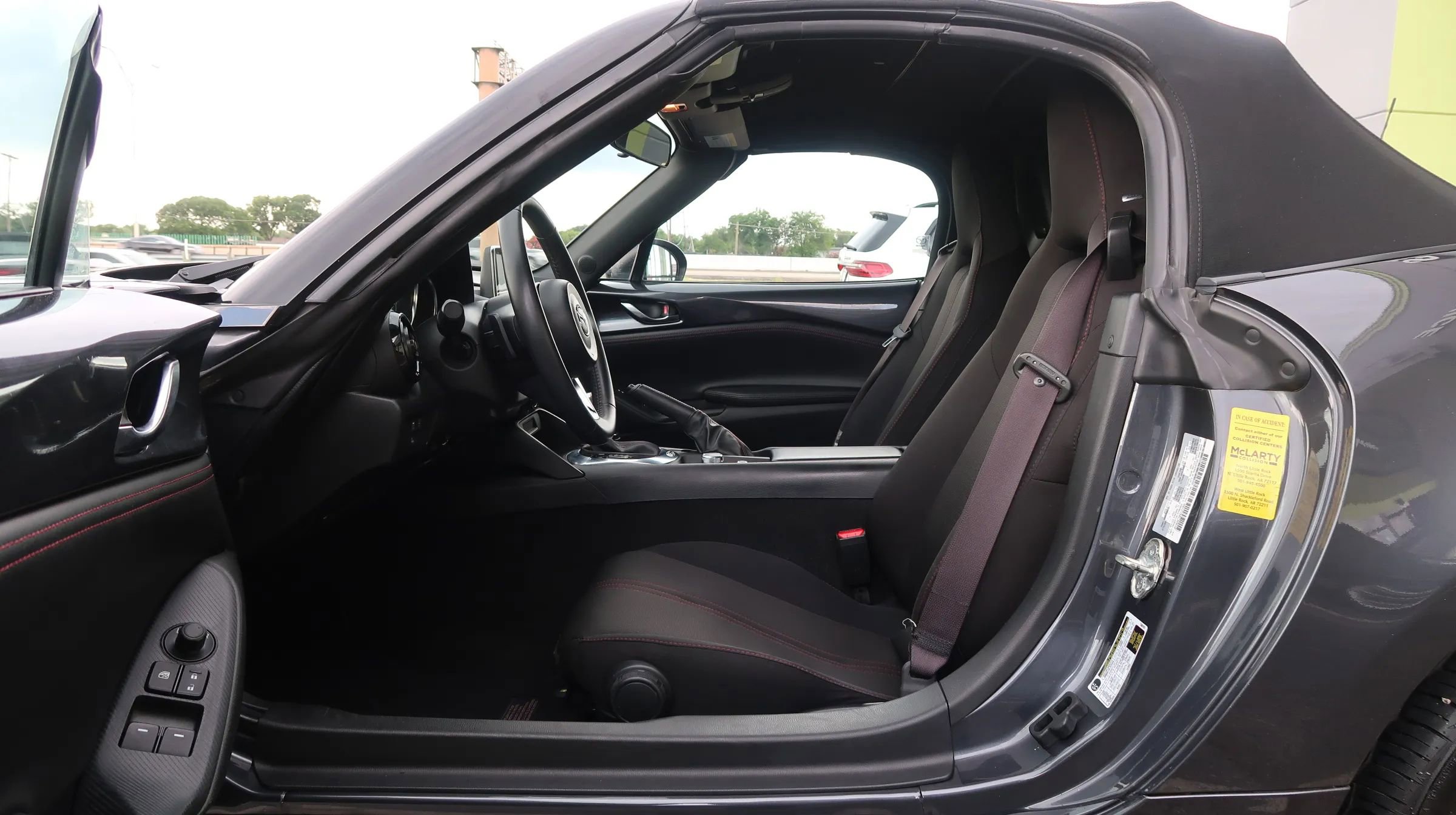 Used 2017 MAZDA MX-5 Miata Club image 15