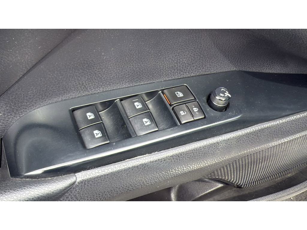 Used 2020 Toyota Camry SE FWD image 14